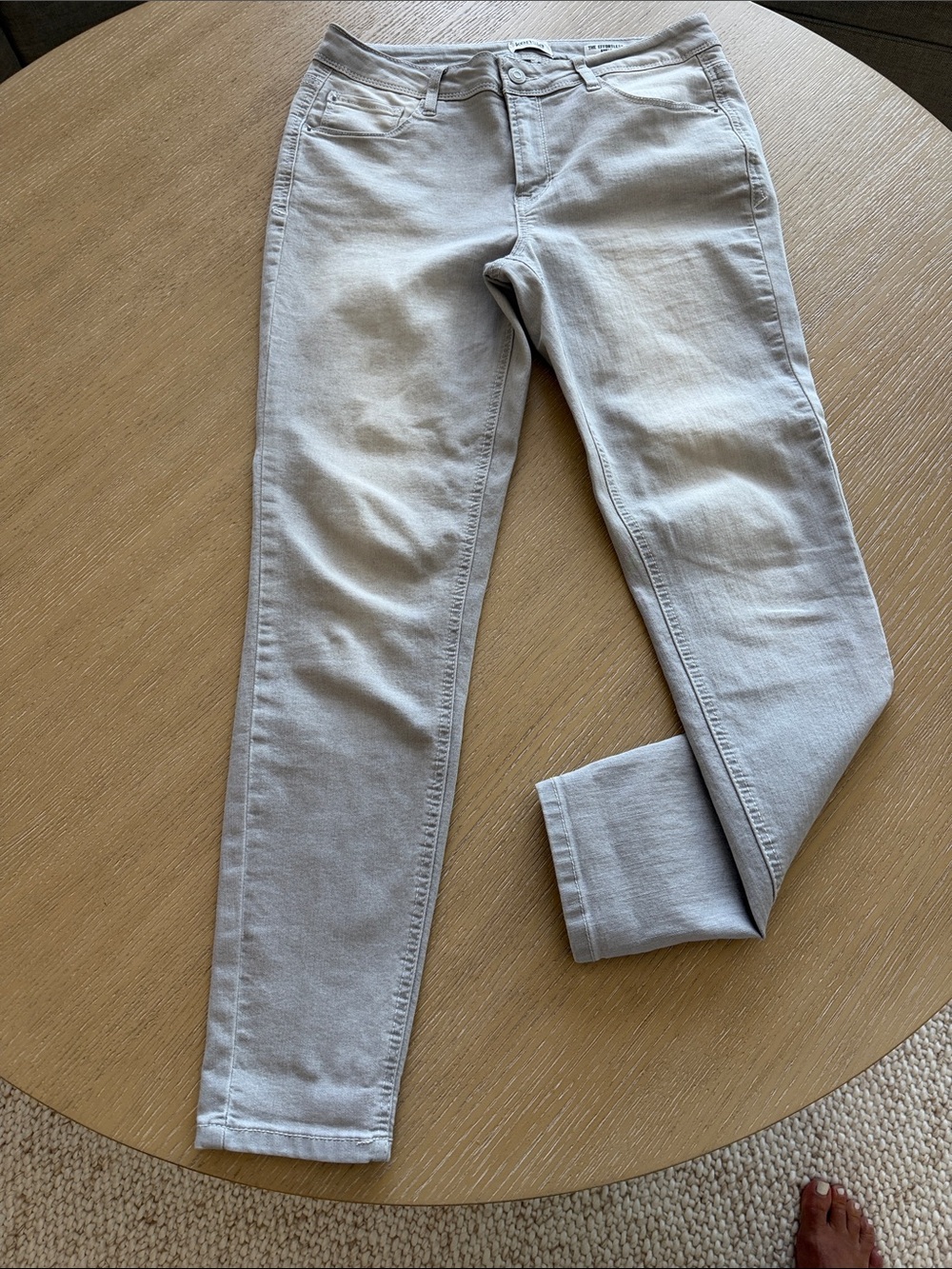 Kensie Light Gray Ankle Skinny Jeans